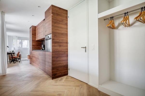 Schöne Wiedikon 2.5ZW mit Keller und W/T, nah am Markt, über Blueground 22