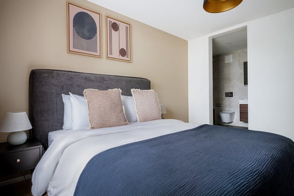 Schöne Wiedikon 2.5ZW mit Keller und W/T, nah am Markt, über Blueground 14