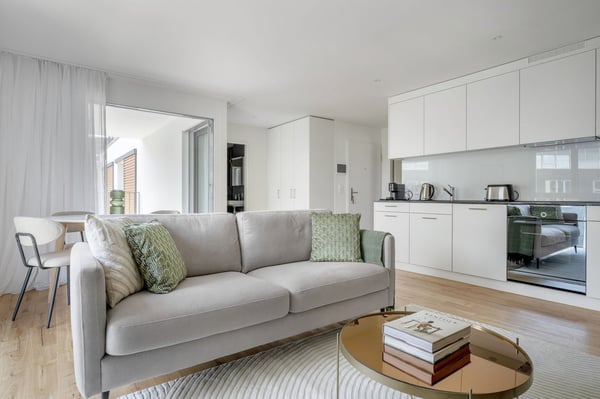 Geräumig Kloten 1.0 ZW. mit Keller & W/T, Nah zum Markt, by Blueground 4