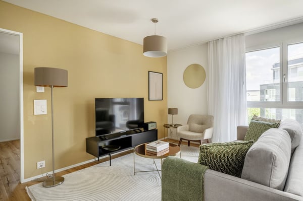 Geräumig Kloten 1.0 ZW. mit Keller & W/T, Nah zum Markt, by Blueground 2