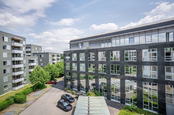 Geräumig Kloten 1.0 ZW. mit Keller & W/T, Nah zum Markt, by Blueground 9