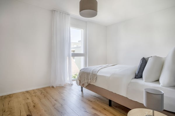 Geräumig Kloten 1.0 ZW. mit Keller & W/T, Nah zum Markt, by Blueground 18