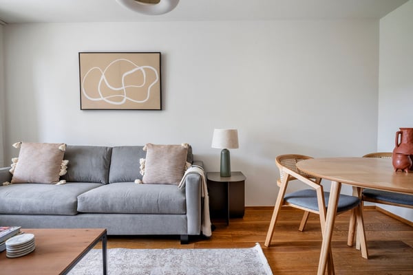 Tolle Affoltern a.A, 2.5 ZW, mit Keller, nah Markt, über Blueground 2