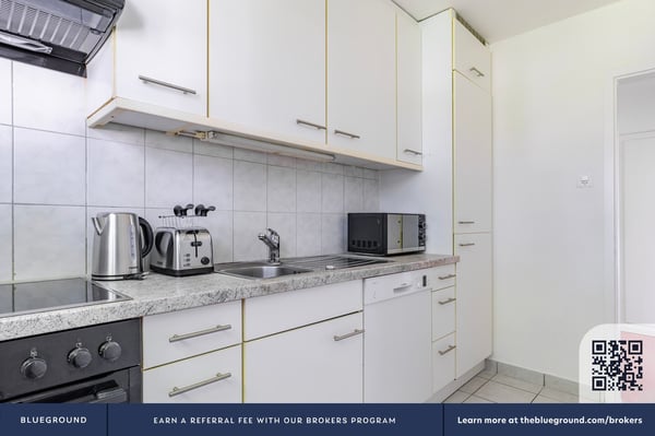 Blueground ID250, Adliswil 8