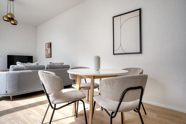 Elegante Bachletten 1 Zim. mit Keller, nah zu Lokaler Markt 7