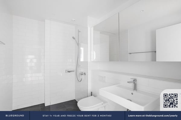 Furnished 1.5-room apartment with elevator in Basel city center 10