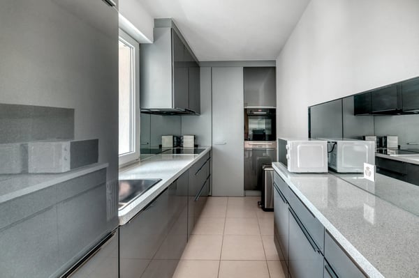 Sonniges Iselin 1.5 Zim.+Lager, 1 Min. zum Markt, über Blueground 6