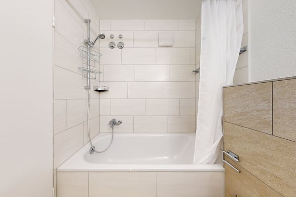 Sonniges Iselin 1.5 Zim.+Lager, 1 Min. zum Markt, über Blueground 11