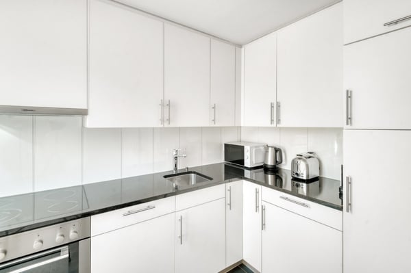 Charmante Vorstädte 1.5 Zim. + Lager und W/T, über Blueground 6