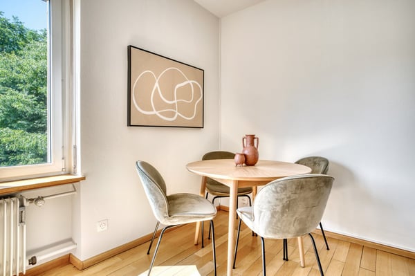 Charmante Vorstädte 1 Zim. + Lager, 10Min zum Markt, über Blueground 5