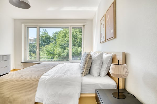 Charmante Vorstädte 1 Zim. + Lager, 10Min zum Markt, über Blueground 15