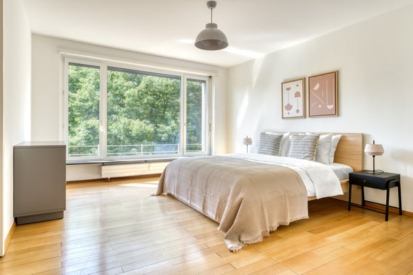 Charmante Vorstädte 1 Zim. + Lager, 10Min zum Markt, über Blueground 14