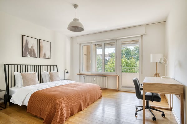 Charmante Vorstädte 1 Zim. + Lager, 10Min zum Markt, über Blueground 8