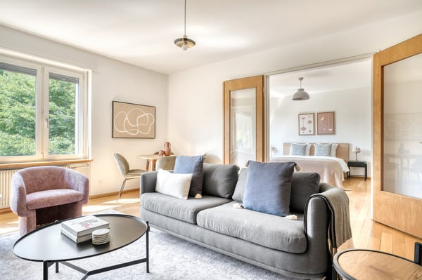 Charmante Vorstädte 1 Zim. + Lager, 10Min zum Markt, über Blueground 2