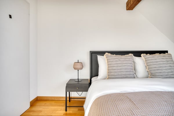 Charmante Breite 1Zim. mit W/T + Lager, nah Basel SBB, über Blueground 9