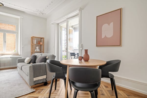 Schike Weinegg 1.5 Zim.+W/T ,2 Min. zum Markt, über Blueground 6