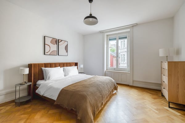 Göttlich Enge 1.5 Zim. mit Keller, Nah zum Markt, by Blueground 9