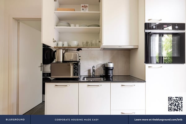 Blueground ID248, Seebach 4