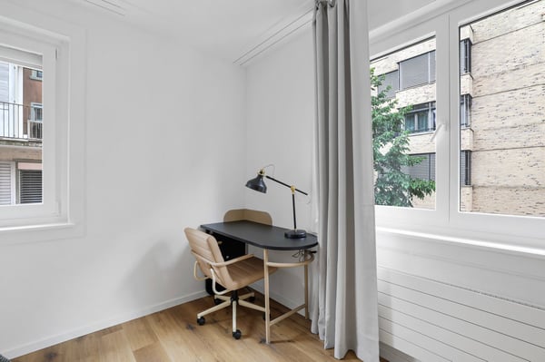 Schöne Oerlikon, 1.0 ZW, 1 Min. z. Markt, by Blueground 13