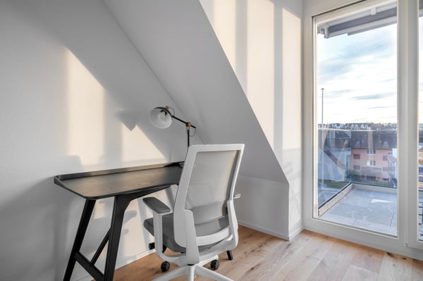 Sonnige Kloten 1.5 ZW mit Keller und W/T. Nah zum Markt, by Blueground 10