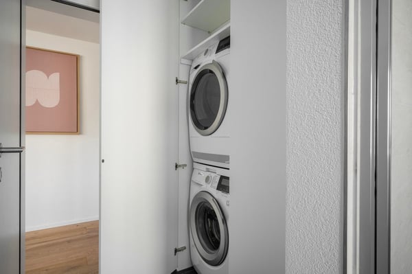 Sonnige Kloten 1.5 ZW mit Keller und W/T. Nah zum Markt, by Blueground 13