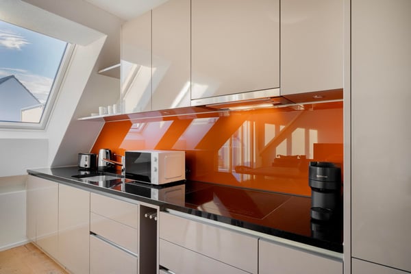 Sonnige Kloten 1.5 ZW mit Keller und W/T. Nah zum Markt, by Blueground 6