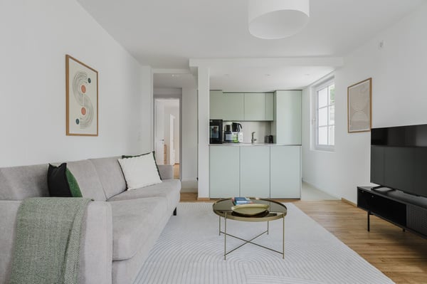 Neusanierte Horgen, nah SBB Horgen Oberdorf, by Blueground 3