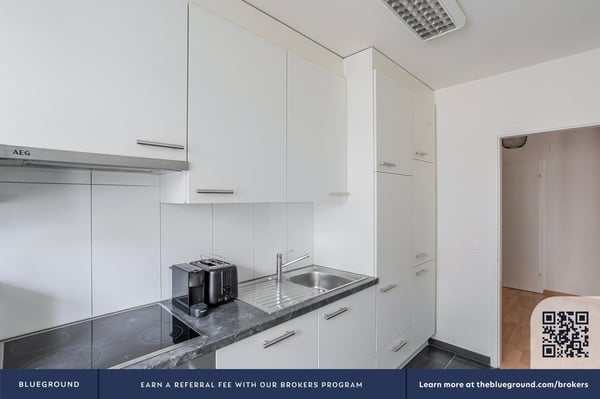 Blueground ID120, Clara 8