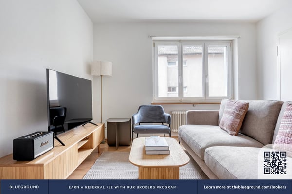 Schöne Breite 1.0 ZW, mit Keller, nah H.Bahnhof, by Blueground 3