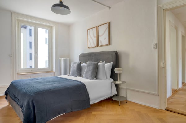 Schöne Enge 1.5 Zim. mit Keller, Nah zum Markt, by Blueground 8