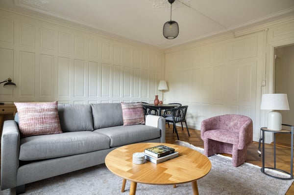 Schöne Enge 1.5 Zim. mit Keller, Nah zum Markt, by Blueground 3