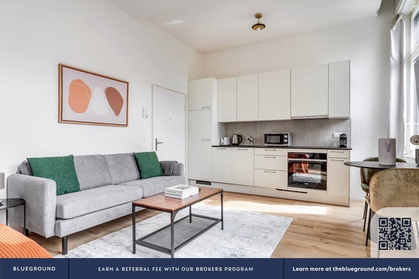 Blueground ID244, Seebach 3