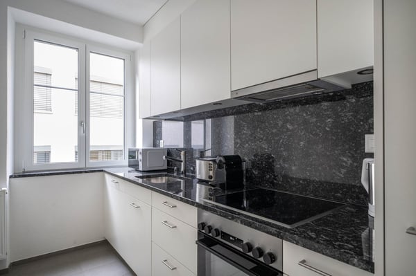 Tolle Wohnung in Seefeld, 1 Schlafzimmer + Office, Seenähe, über Blueground 7