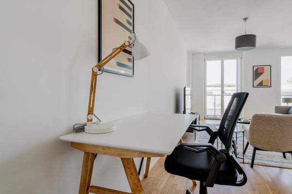 Luxus Wiedikon 1.5 ZW, Keller, W/T, 10 Min. z. Market, by Blueground 4