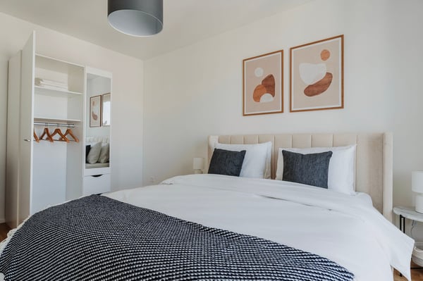 Luxus Wiedikon 1.5 ZW, Keller, W/T, 10 Min. z. Market, by Blueground 13