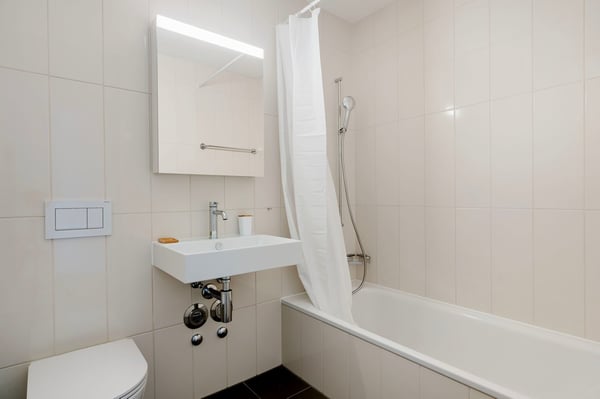 Luxus Wiedikon 1.5 ZW, Keller, W/T, 10 Min. z. Market, by Blueground 14