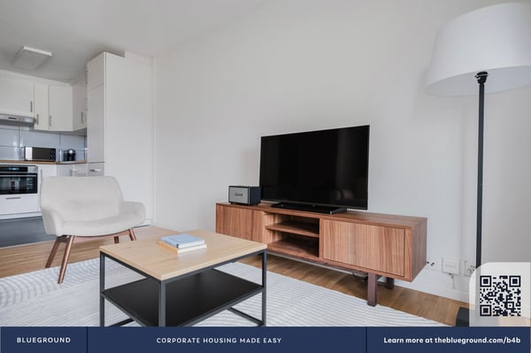 Blueground ID168, Enge 2