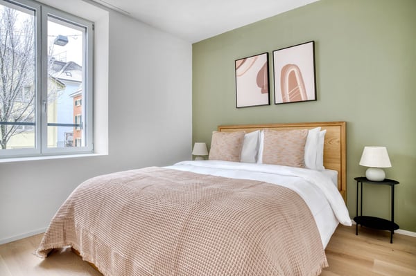 Modern Wiedikon 1.0 Room w/ Storage & W/D, 3 min to Market, by Blueground 8