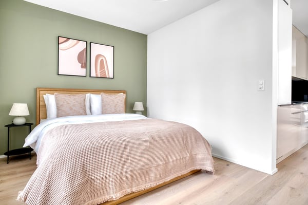 Modern Wiedikon 1.0 Room w/ Storage & W/D, 3 min to Market, by Blueground 10