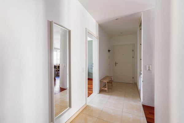 Luftige Wiedikon 4.5 ZW mit W/T, nah Markt & ZRH HB, by Blueground 26