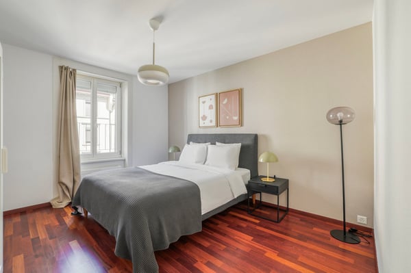 Luftige Wiedikon 4.5 ZW mit W/T, nah Markt & ZRH HB, by Blueground 17