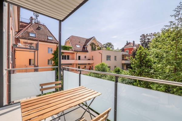 Luftige Wiedikon 4.5 ZW mit W/T, nah Markt & ZRH HB, by Blueground 5