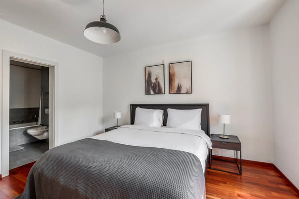 Luftige Wiedikon 4.5 ZW mit W/T, nah Markt & ZRH HB, by Blueground 23