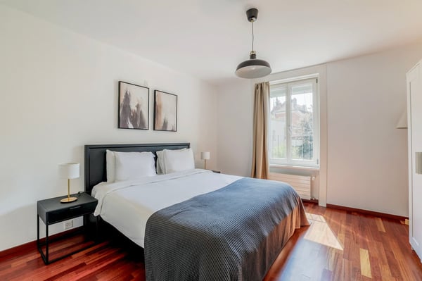 Luftige Wiedikon 4.5 ZW mit W/T, nah Markt & ZRH HB, by Blueground 21