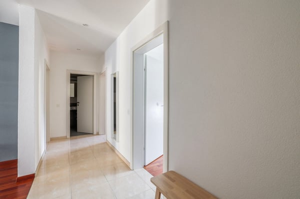 Luftige Wiedikon 4.5 ZW mit W/T, nah Markt & ZRH HB, by Blueground 27