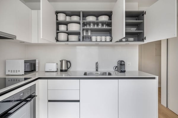 Sonnige Gundeldingen 1 Zim. mit Keller, nah zu Basel HB 9