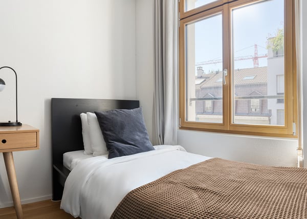 Sonnige Gundeldingen 1 Zim. mit Keller, nah zu Basel HB 16