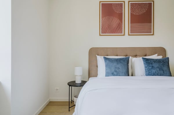 Schicke Enge 2 ZW mit W/T, nah Markt & ZRH HB, by Blueground 18