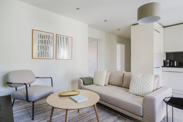 Schicke Enge 2 ZW mit W/T, nah Markt & ZRH HB, by Blueground 3