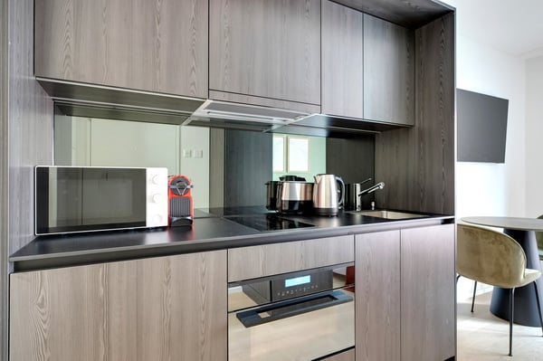 Luftige Wiedikon 2.5 Zim.+W/T, +Lag, 1 Min. zum Markt, über Blueground 3